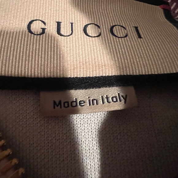 Authentic Gucci just above the knee length. - Picture 6 of 6
